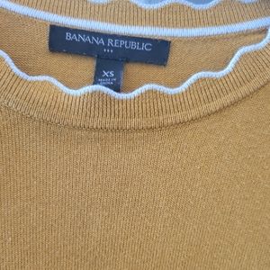 Gold banana republic sweater with white detail